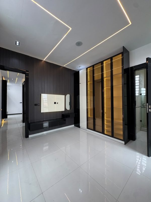 5 Bedroom House for Sale in Orchid Lekki 5 Bedroom House for Sale in Orchid, Lekki 🏊♂️🎬 (₦450M Luxury Duplex)