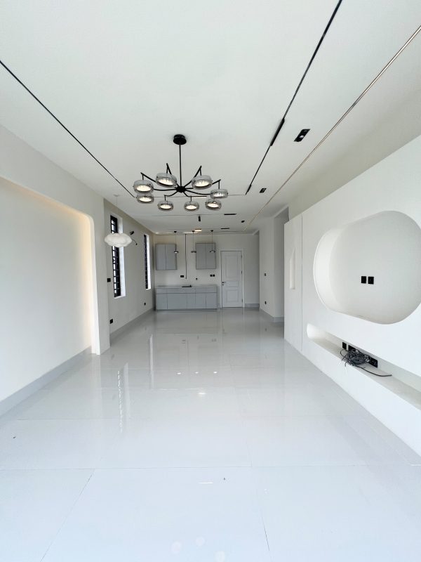 5 bedroom house for sale in Ikota, 5 Bedroom House for Sale in Ikota Lekki, Lagos 🏡 | spacious interiors + Pool Mansion ₦380M